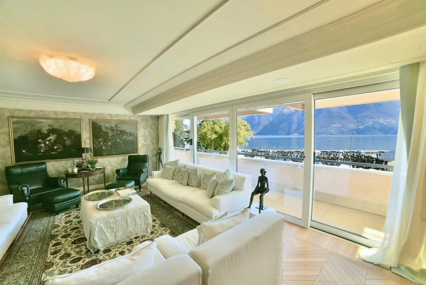 Appartamento di Lusso con Giardino - Foto 3 di 10