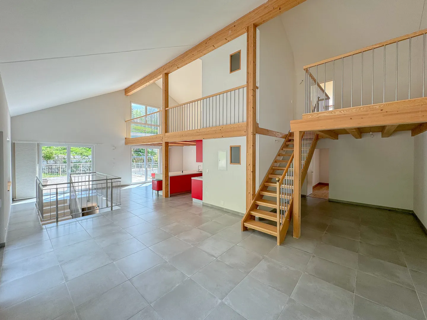 Maison mitoyenne de 2 logements entièrement rénovée
Avec 4 garages - Photo 1 sur 28