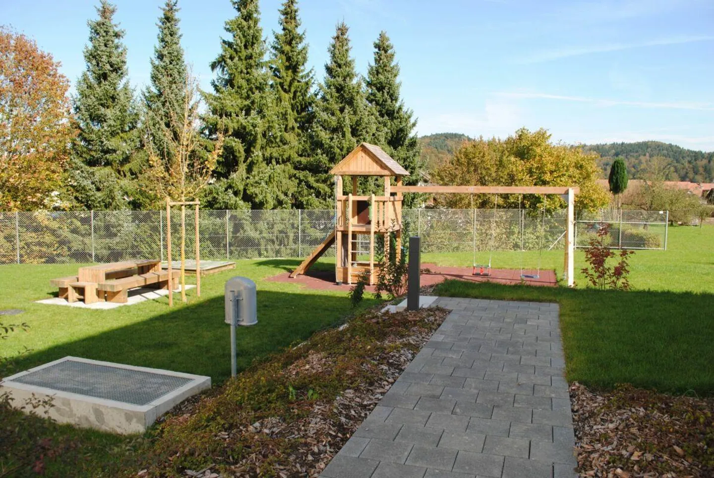 Moderne Wohnung mit Terrasse - Foto 11 von 12