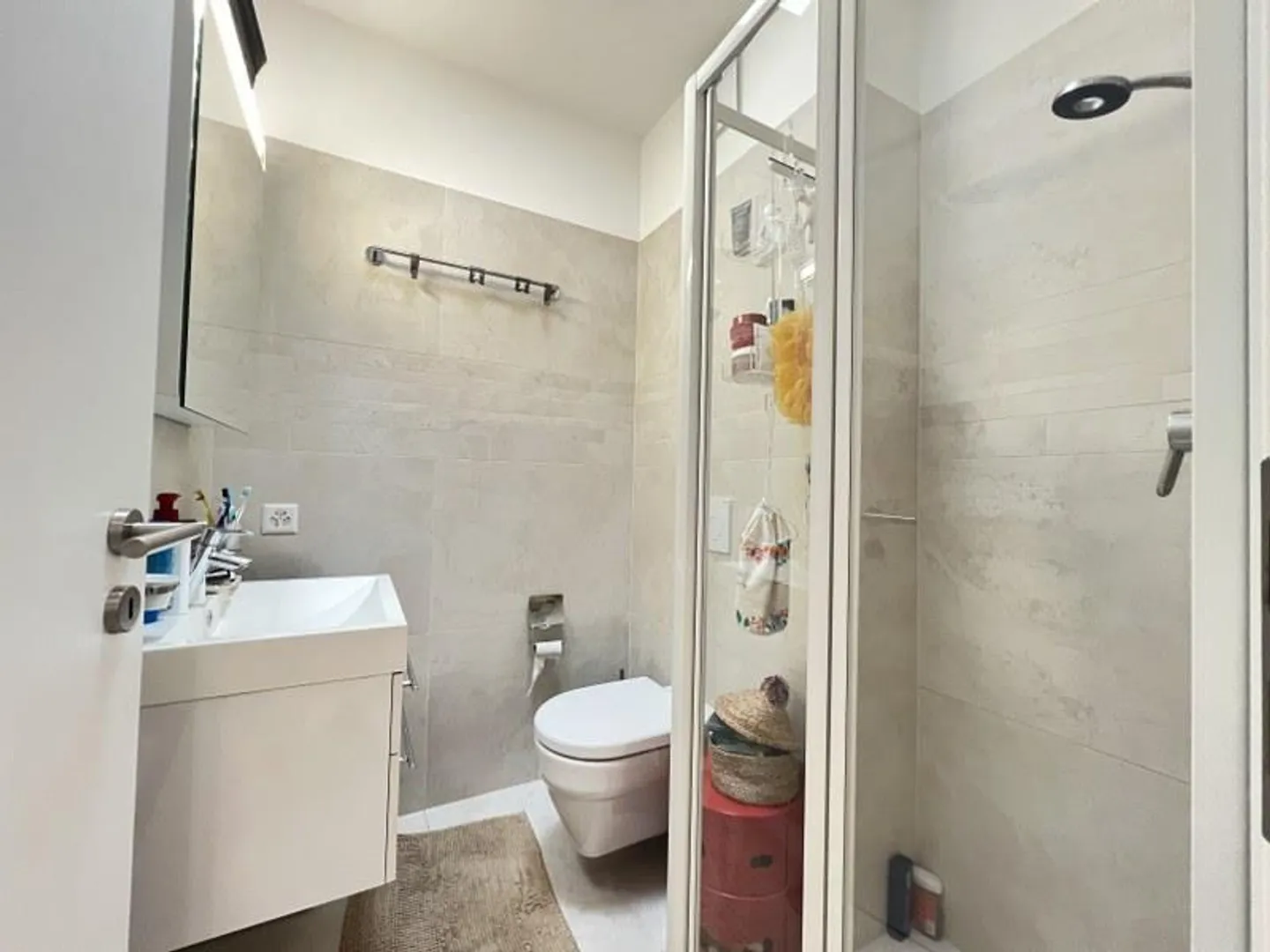 ESCLUSIVO ATTICO DI 4.5 LOCALI CON SPLENDIDA VISTA LAGO - Foto 11 di 13