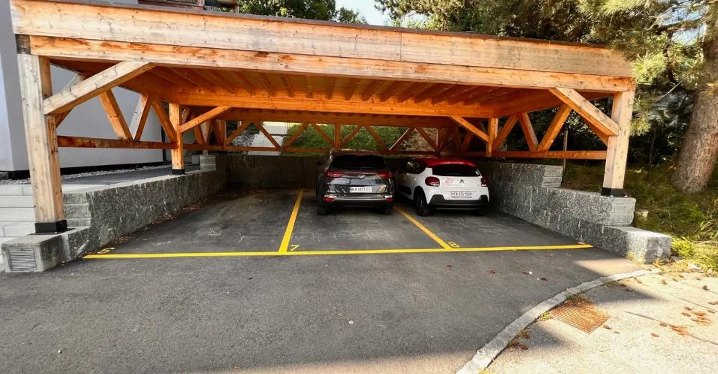 Covered outdoor parking space - Photo 1 of 1