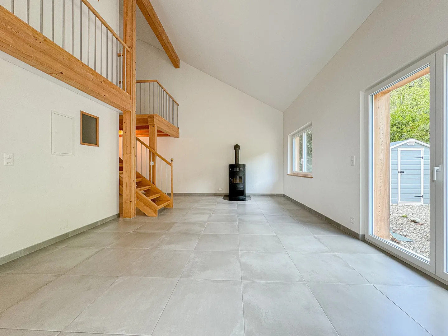 Maison mitoyenne de 2 logements entièrement rénovée
Avec 4 garages - Photo 10 sur 28