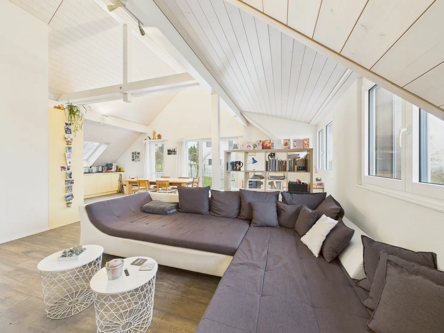 Appartamento moderno di 2,5 stanze con balcone a Fräschels - Foto 2 di 11