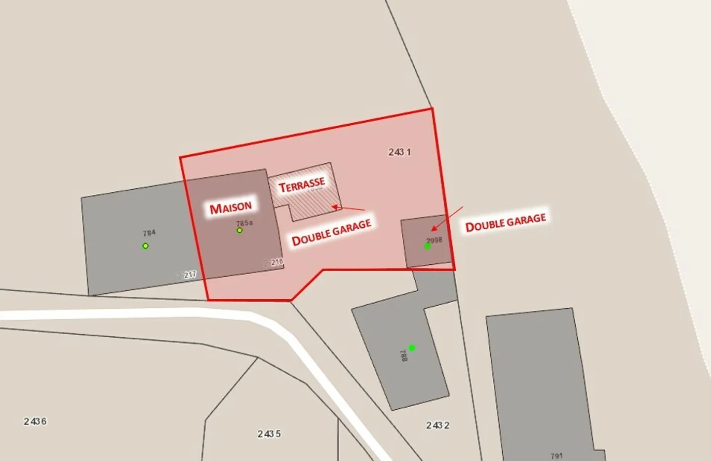 Maison mitoyenne de 2 logements entièrement rénovée
Avec 4 garages - Photo 28 sur 28