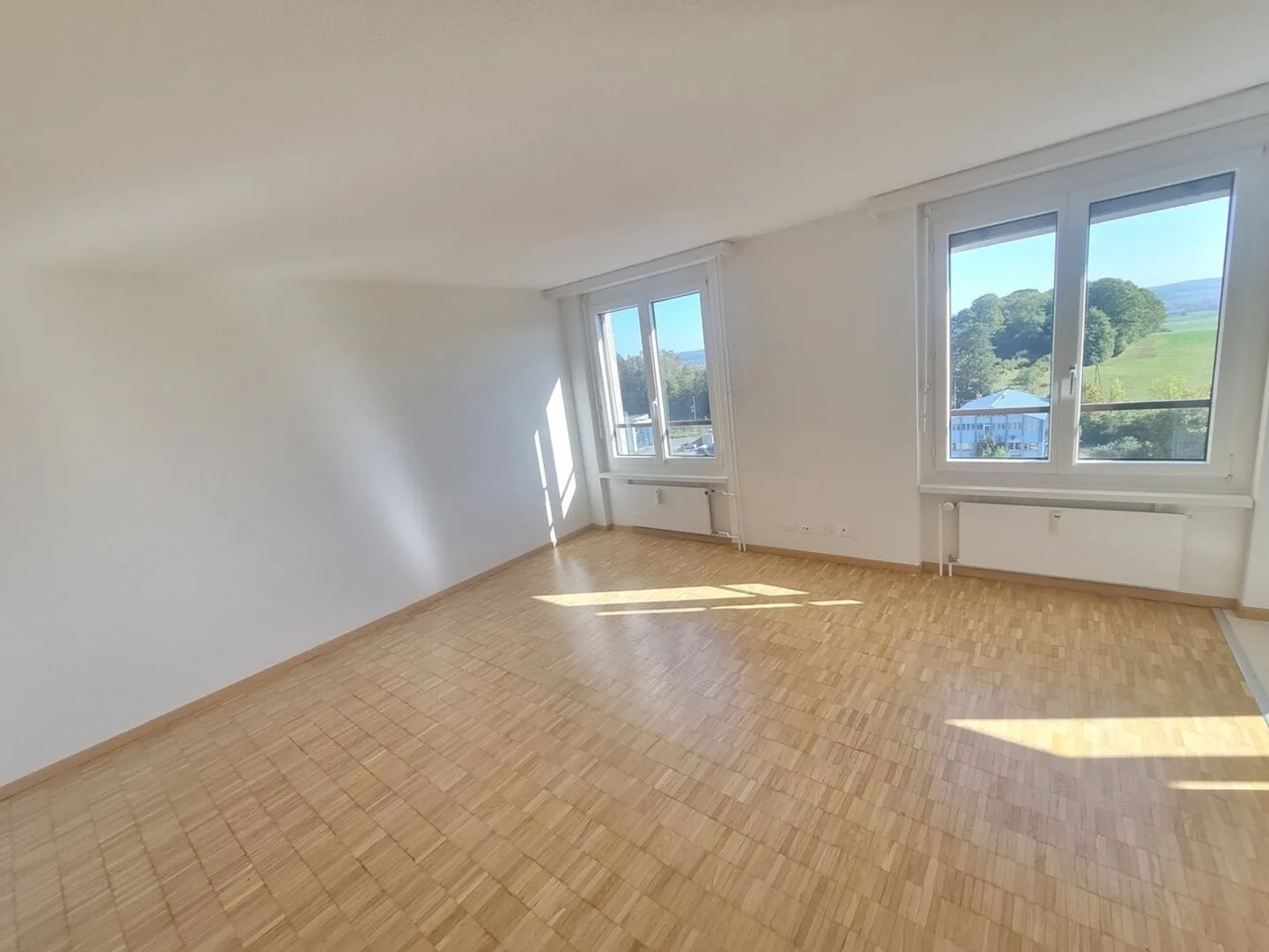 Charmante Wohnung mit Traumhafter Aussicht - Foto 2 von 5