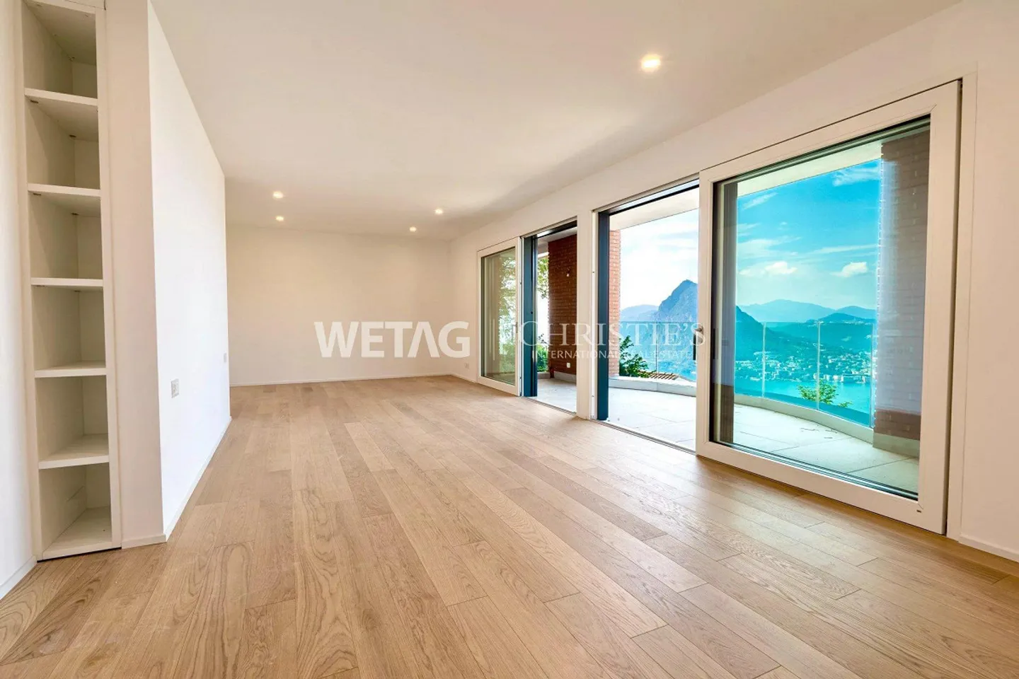 Villa a schiera moderna con giardino privato e vista panoramica sul lago di Lugano a Lugano-Aldesago in vendita - Foto 4 di 10