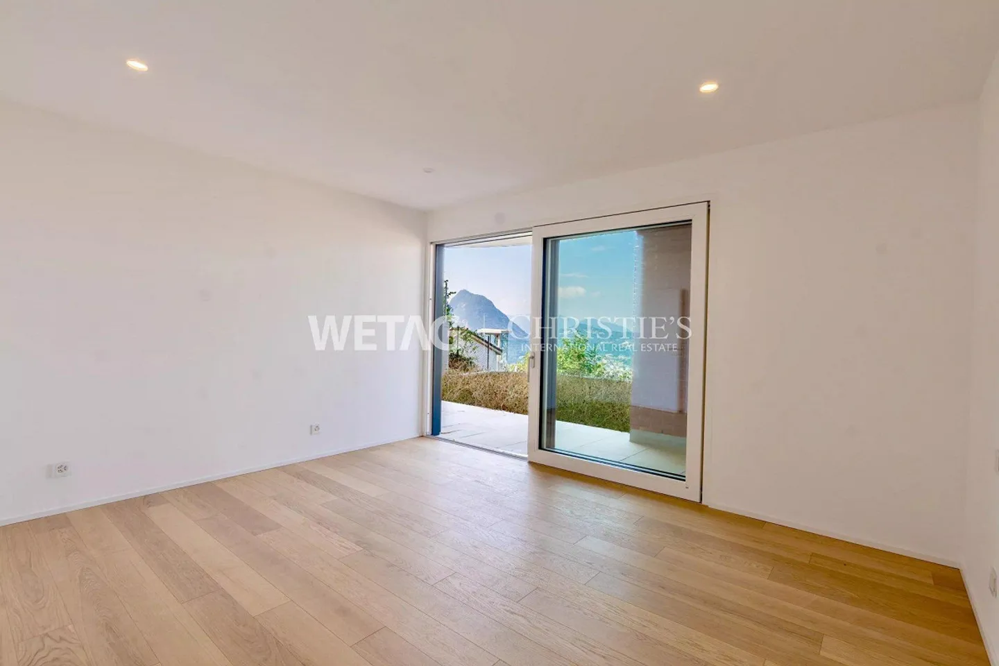 Villa a schiera moderna con giardino privato e vista panoramica sul lago di Lugano a Lugano-Aldesago in vendita - Foto 7 di 10