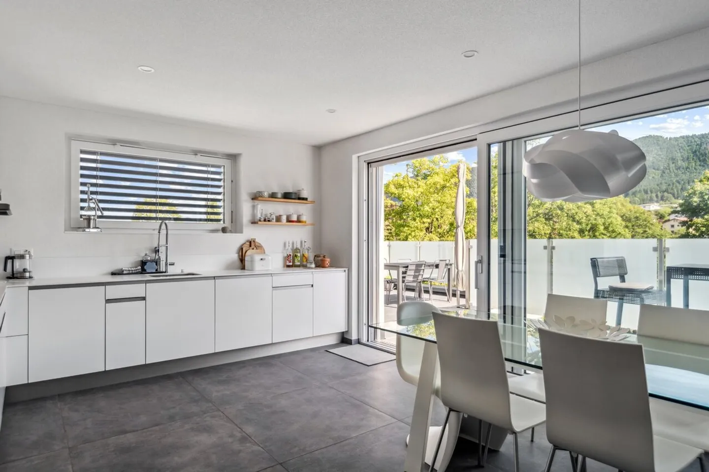 3.5-Room Penthouse with High Prestige - Photo 10 of 26