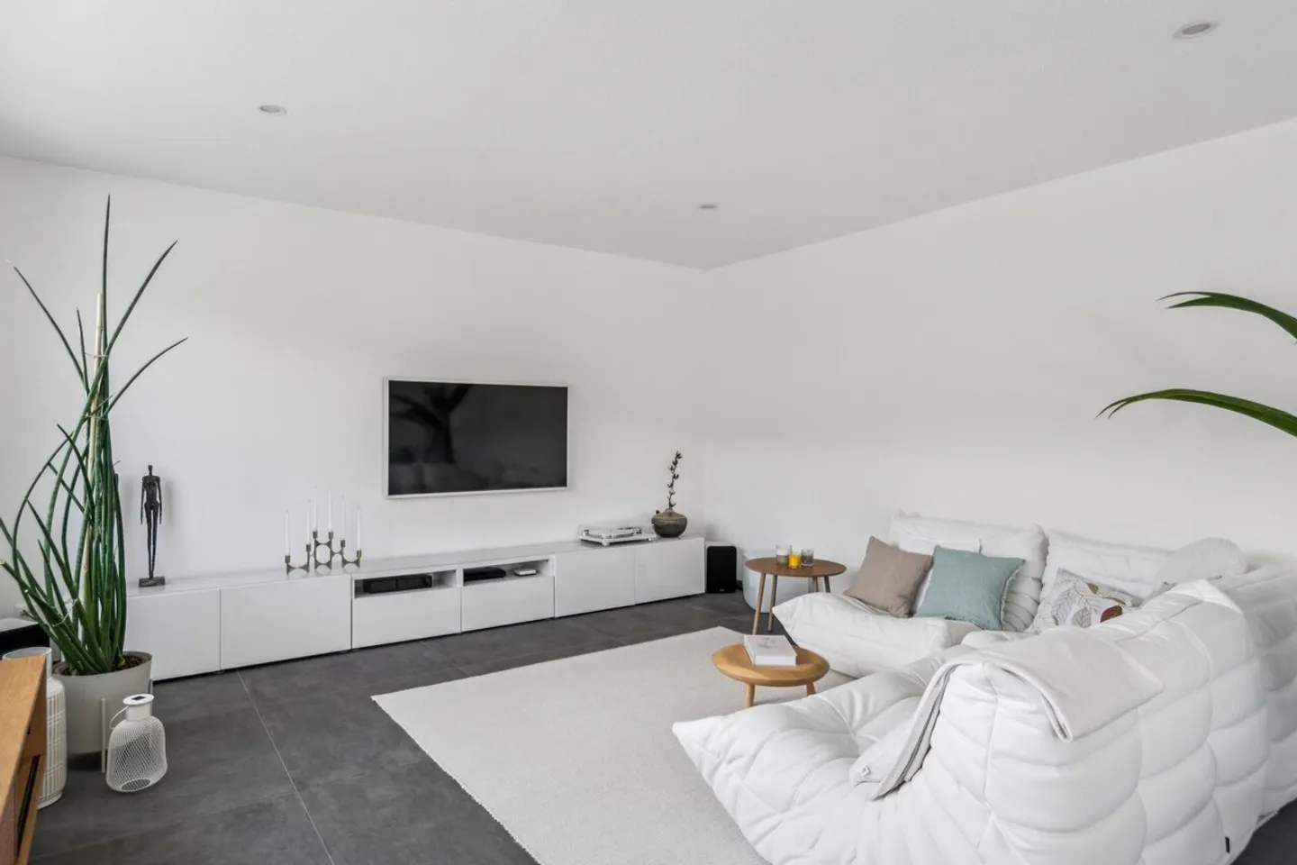 3.5-Room Penthouse with High Prestige - Photo 13 of 26