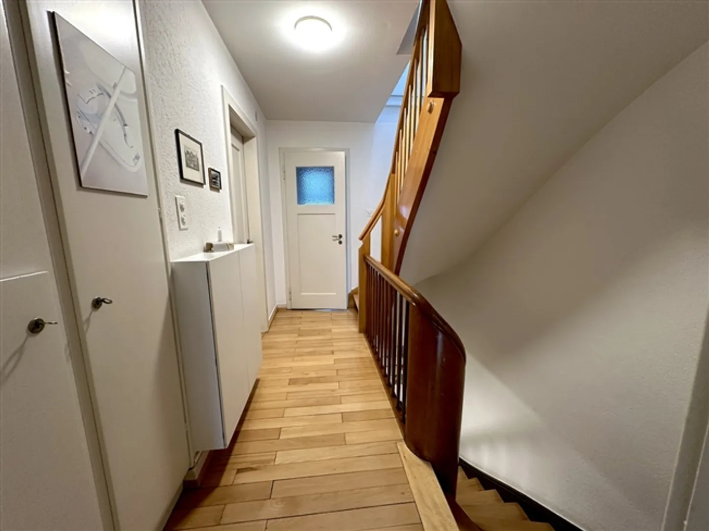 Cozy Row House with Beautiful Garden - Photo 3 of 17