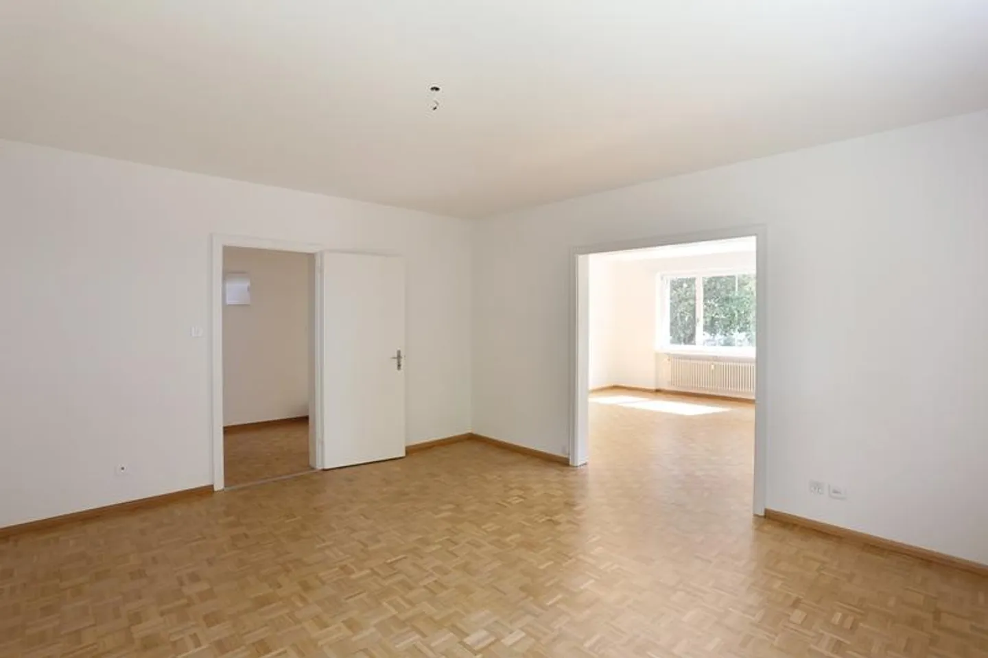 Living in the Green: Spacious 4.5-Room Apartment in Riehen - Photo 6 of 7
