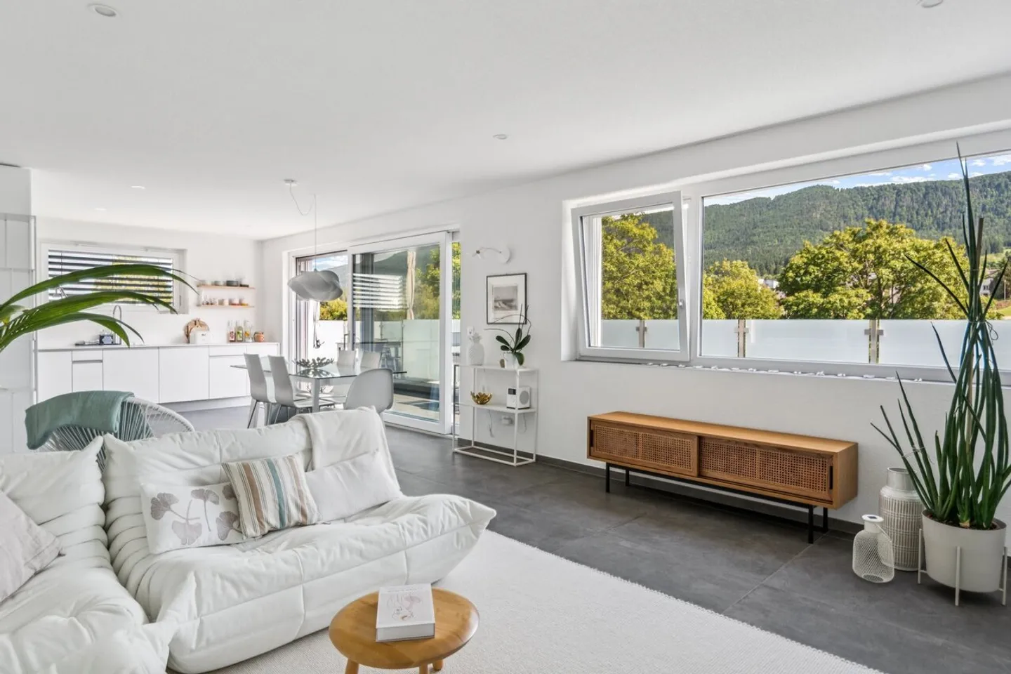 3.5-Room Penthouse with High Prestige - Photo 12 of 26