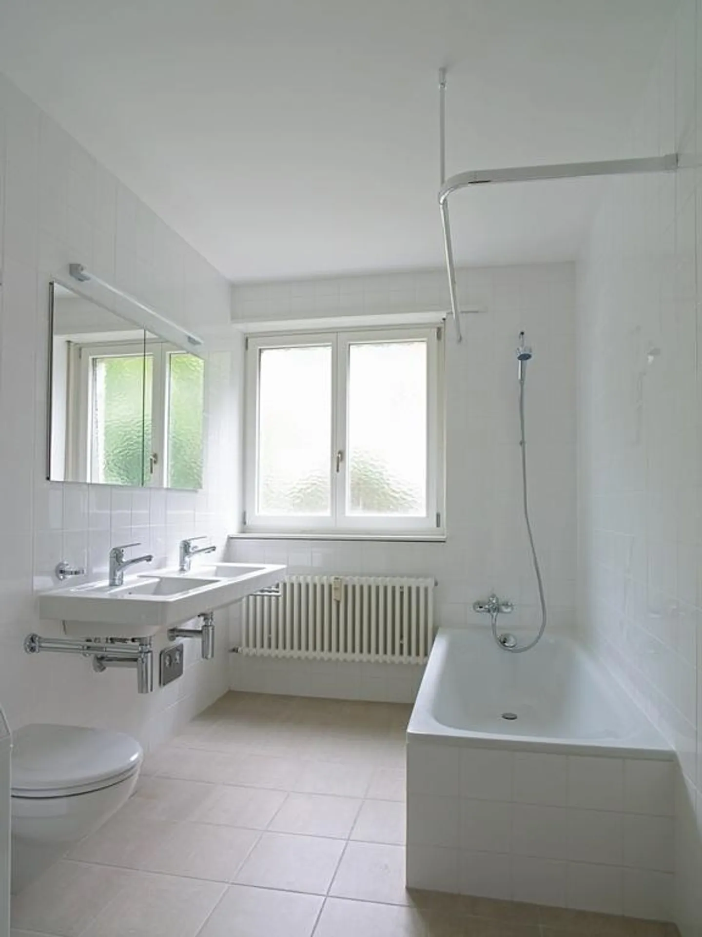 Living in the Green: Spacious 4.5-Room Apartment in Riehen - Photo 7 of 7