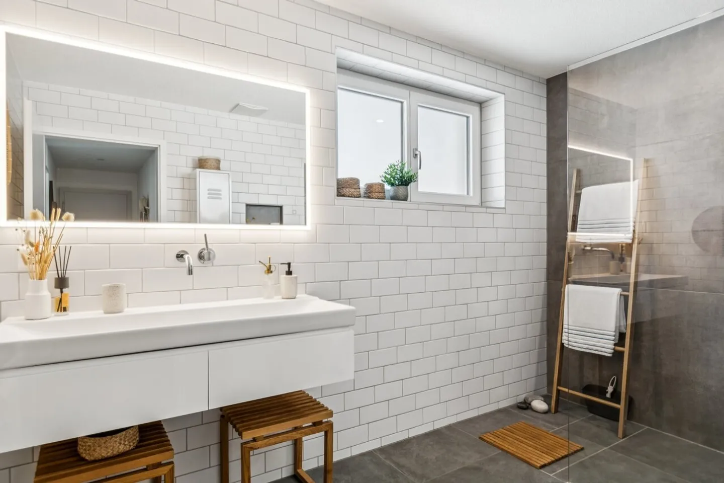 3.5-Room Penthouse with High Prestige - Photo 15 of 26