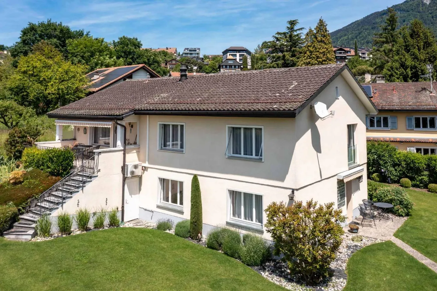 Villa avec caractère dans un environnement verdoyant - Photo 1 sur 7