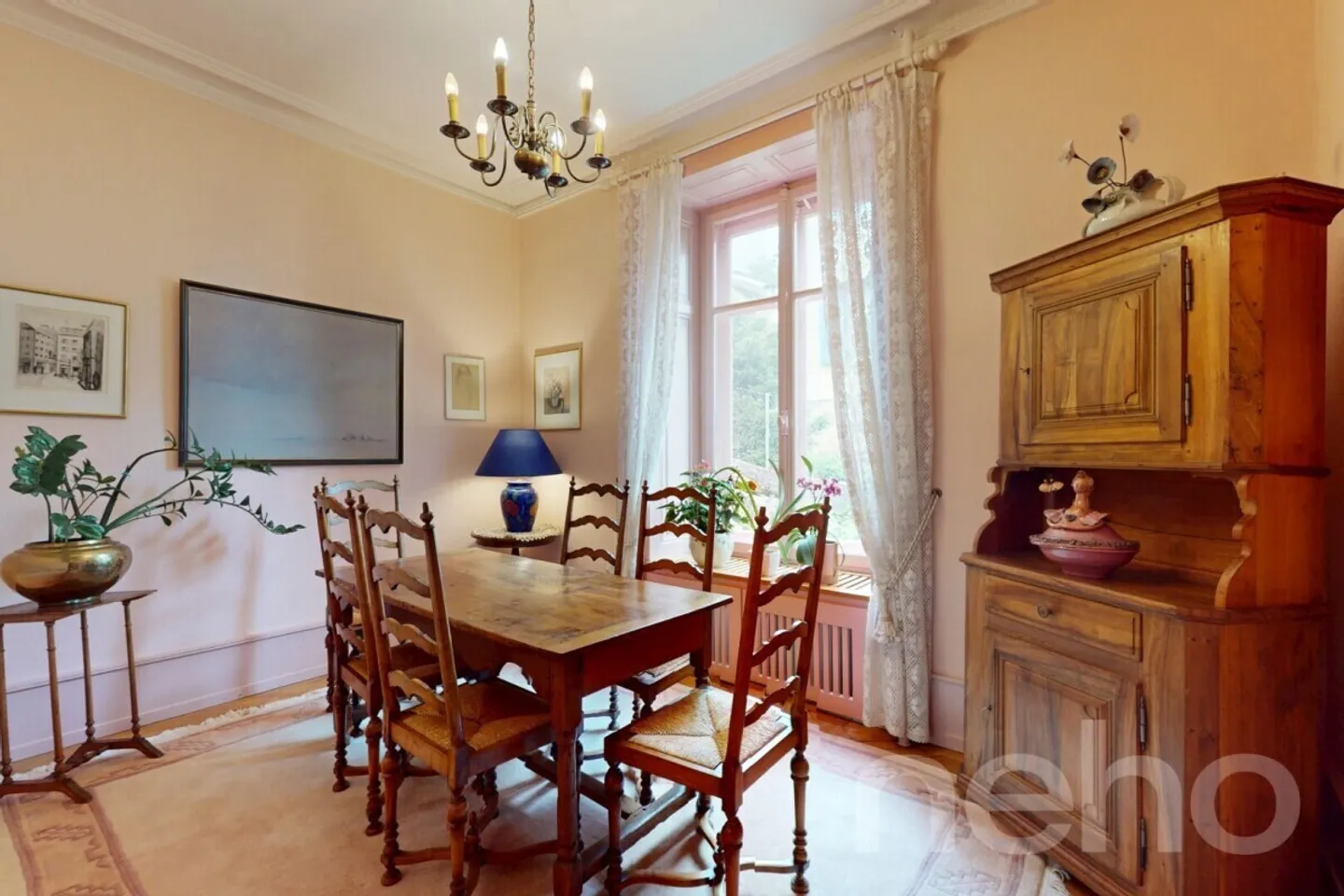 Casa padronale dal fascino senza tempo nel cuore di Neuchâtel - Foto 5 di 13