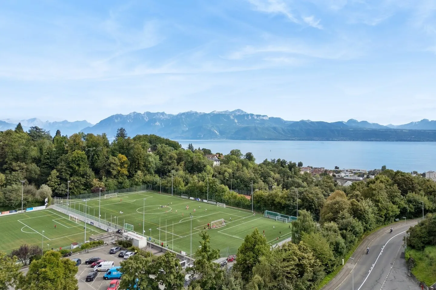 Spacieuse maison jumelle de 200 m² vue lac. - Photo 5 sur 5