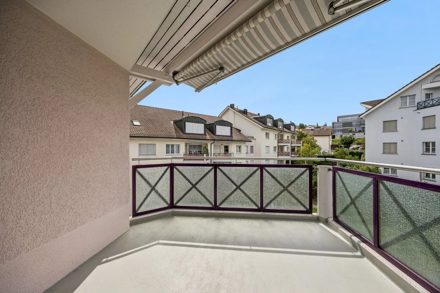 Modernes Apartment mit Balkon - Foto 8 von 8