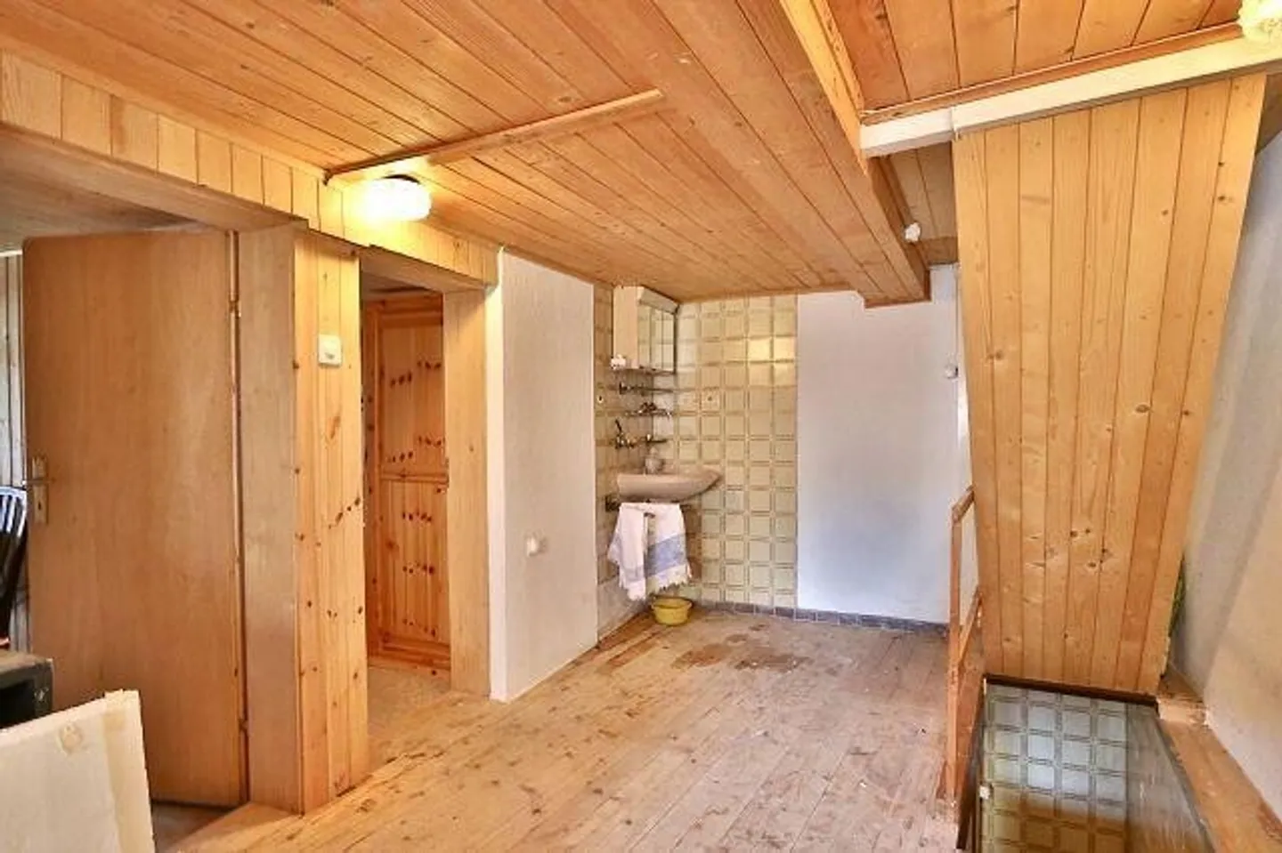Maison 4 pièces avec petit jardin dans un emplacement très calme et ensoleillé... - Photo 9 sur 12