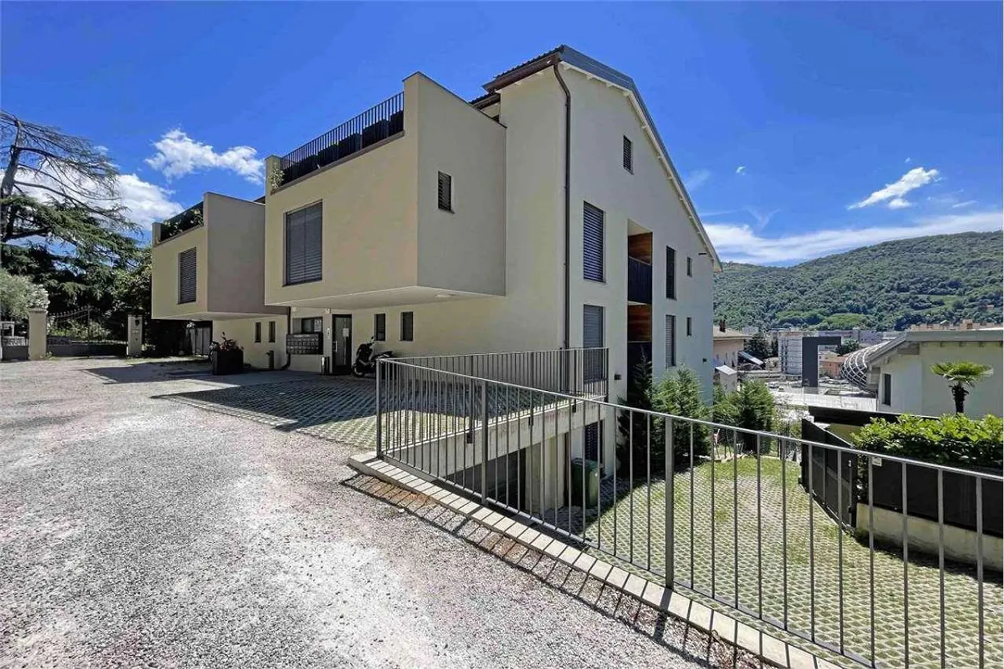 Vacallo : appartement lumineux de 3,5 pièces - Résidence Castagno - Photo 1 sur 5