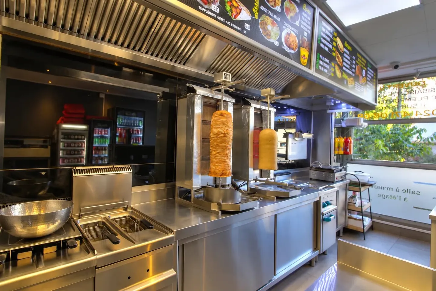 Fonds de commerce  Kebab, Pizza, Tacos au centre-ville de Monthey - Foto 1 di 13