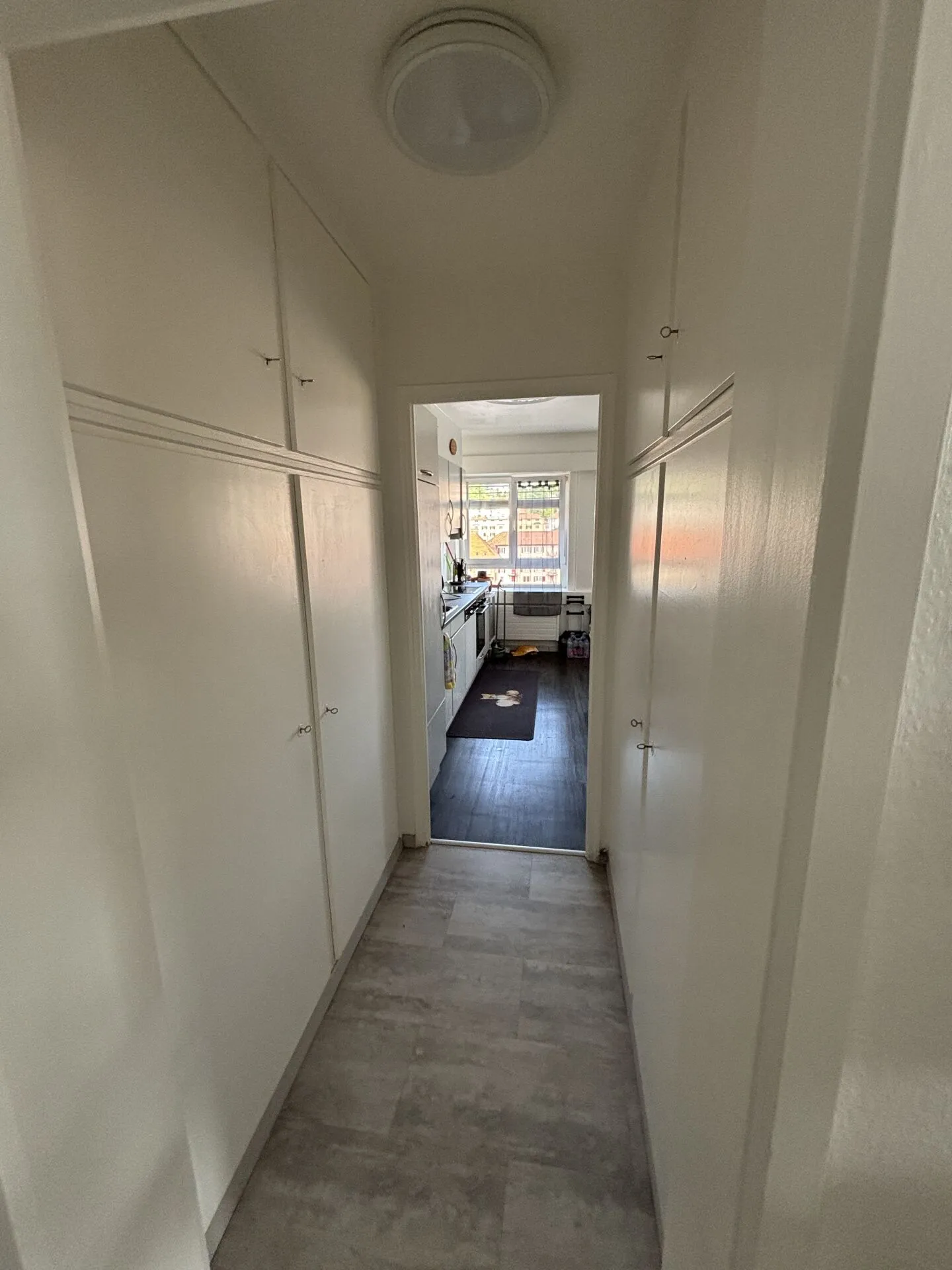 Helles und geräumiges 5-Zimmer-Apartment - Foto 8 von 13