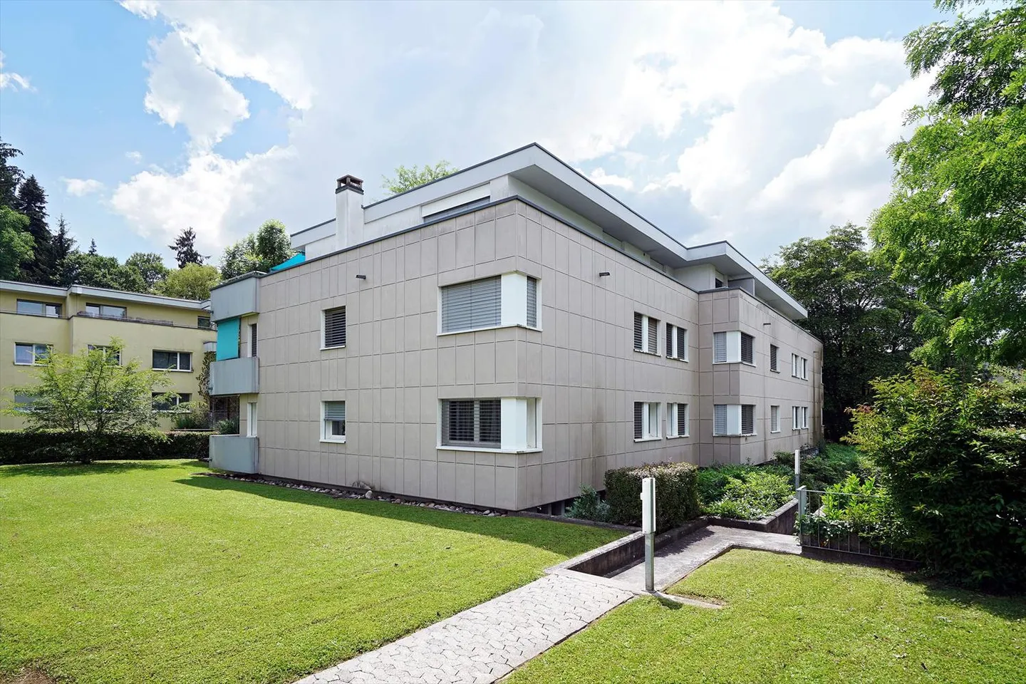 Ruhiges Zuhause in Riehen - Foto 1 von 12