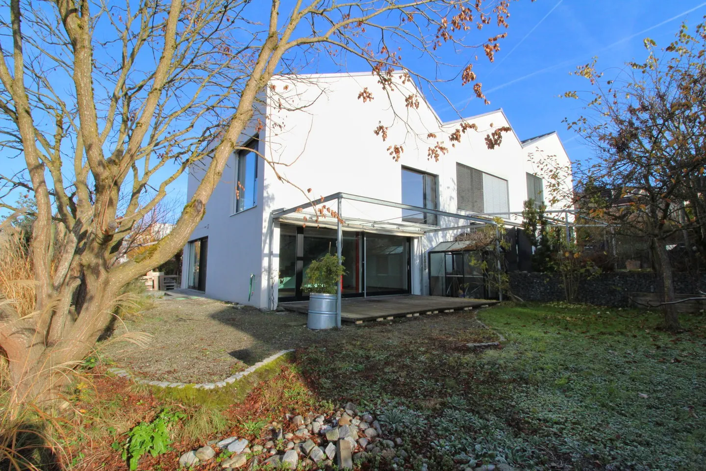 Exclusive 6.5-room corner townhouse in Obfelden – modern, family-friendly & well-connected - Photo 3 of 17