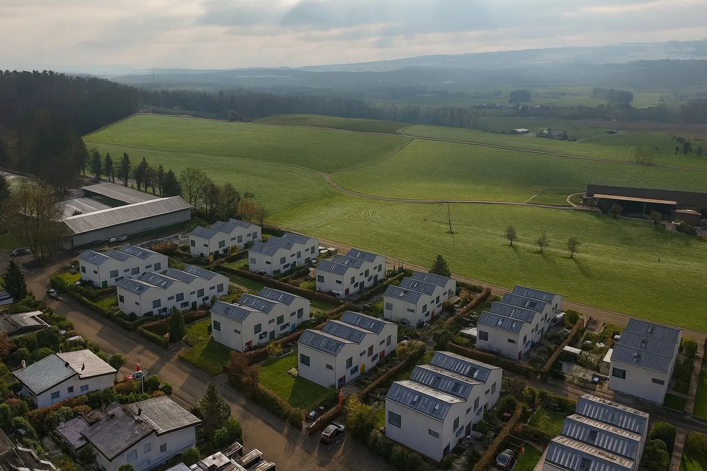 Exclusive 6.5-room corner townhouse in Obfelden – modern, family-friendly & well-connected - Photo 4 of 17