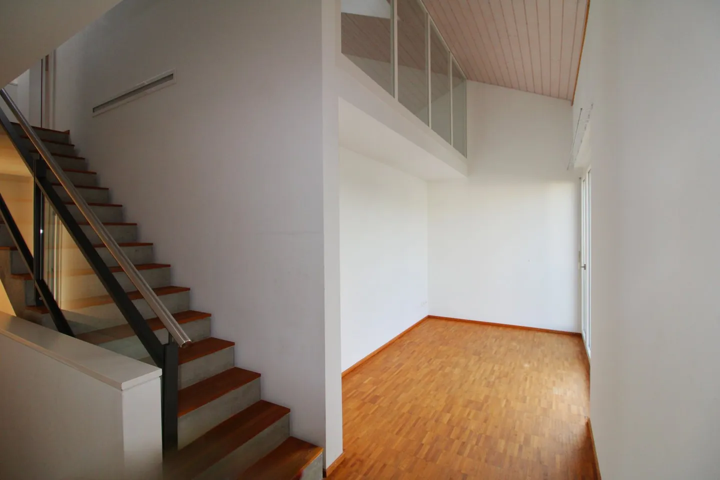 Exclusive 6.5-room corner townhouse in Obfelden – modern, family-friendly & well-connected - Photo 12 of 17