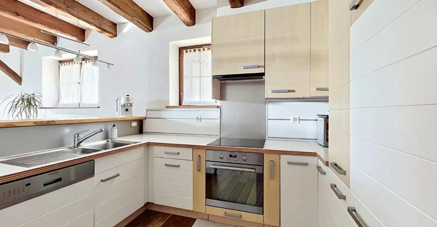 Charming 5.5-room duplex apartment - Photo 2 of 9