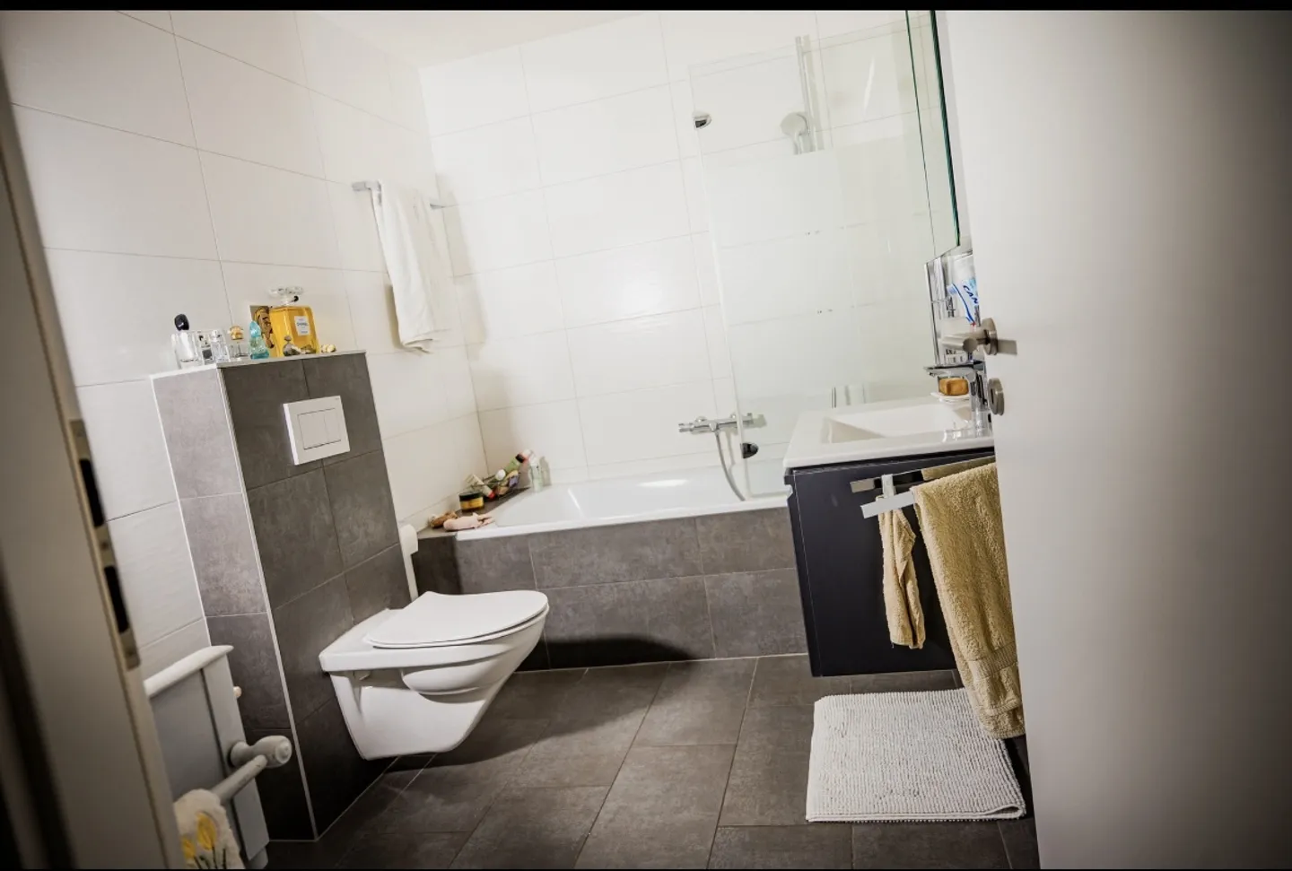 Appartamento in affitto - Foto 2 di 8