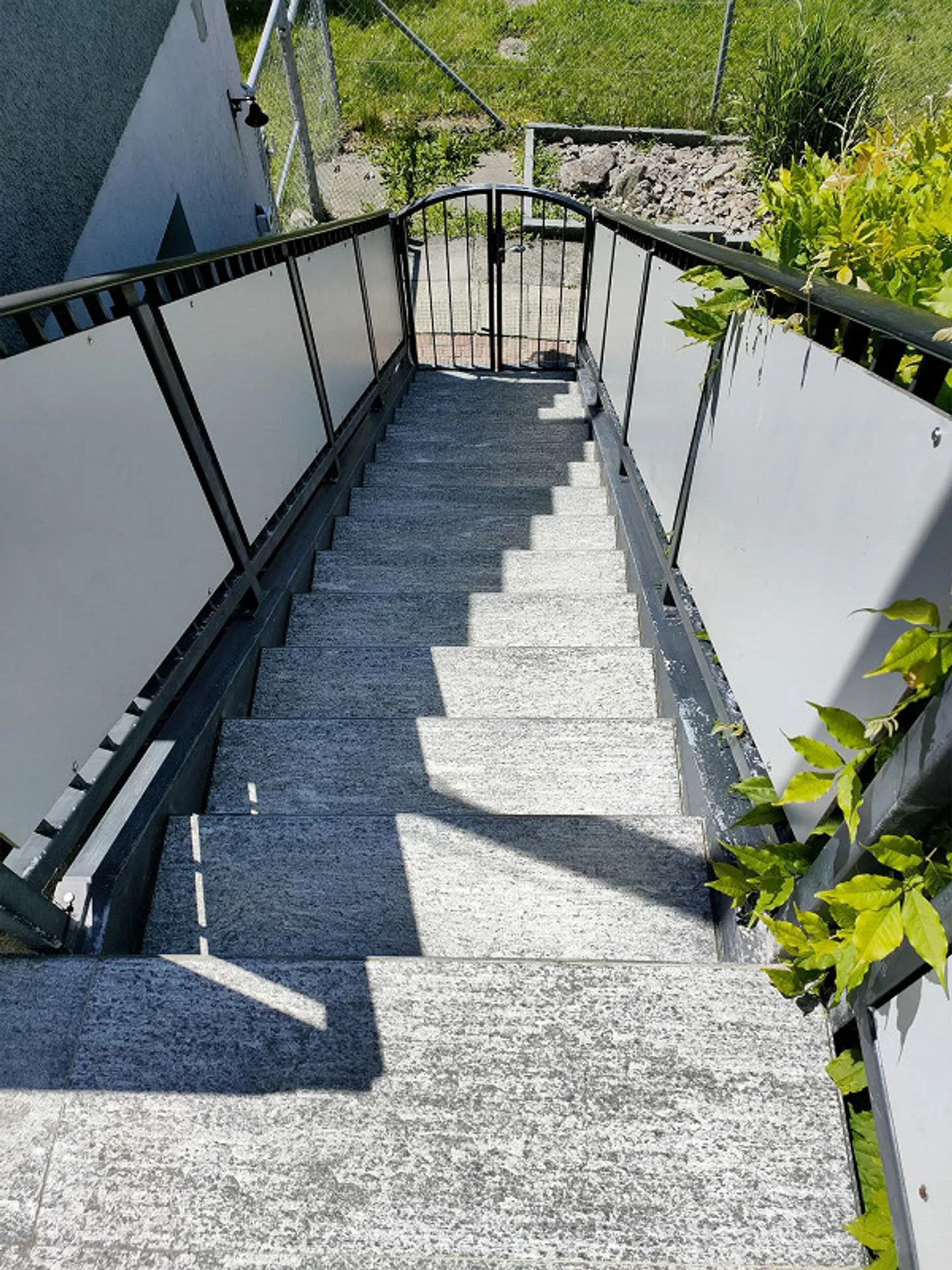 Charmante Wohnung mit Terrasse - Foto 14 von 17