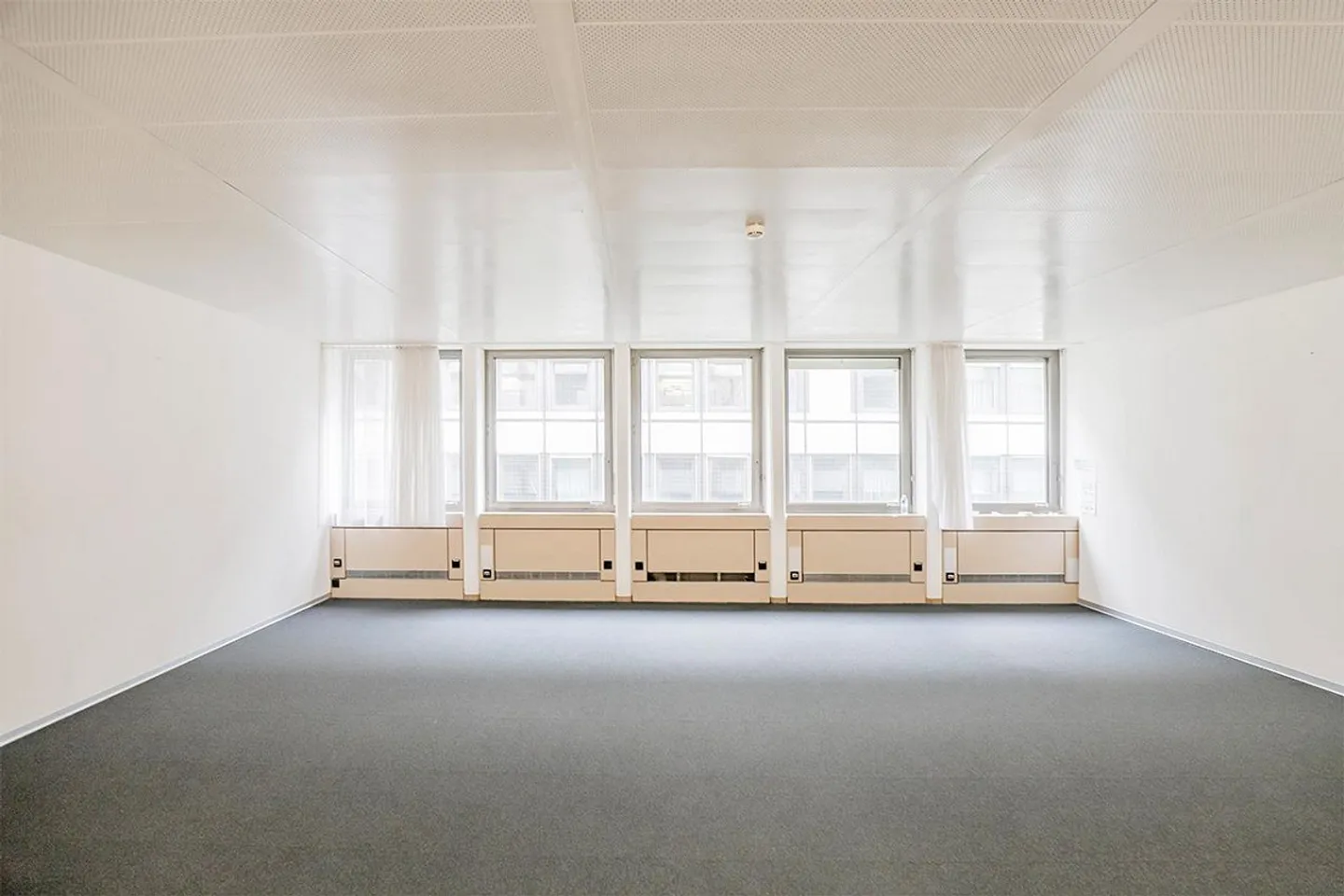 Office or Co-Working Space directly at Aeschengraben - Photo 2 of 2