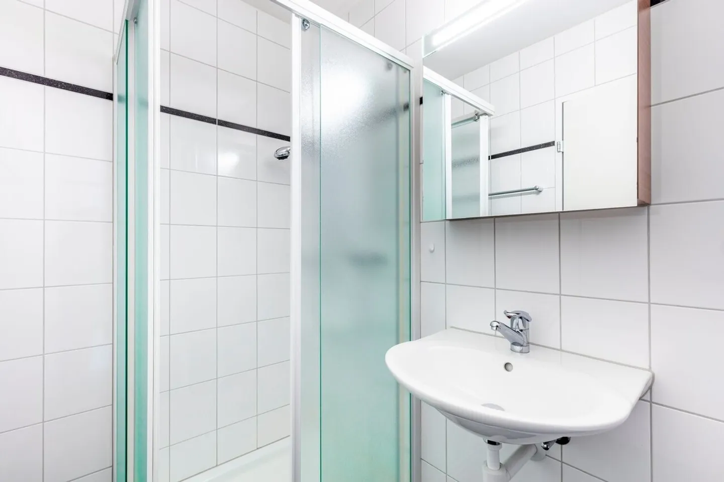 Moderno appartamento di 3,5 stanze con balcone vetrato - Foto 6 di 13