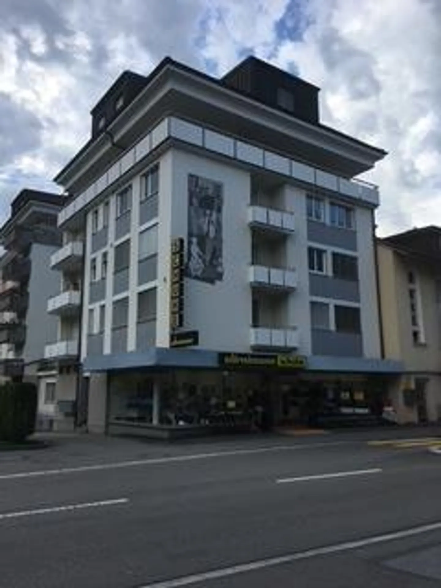 Studio avec balcon et cuisine dans le centre du village - Photo 1 sur 1