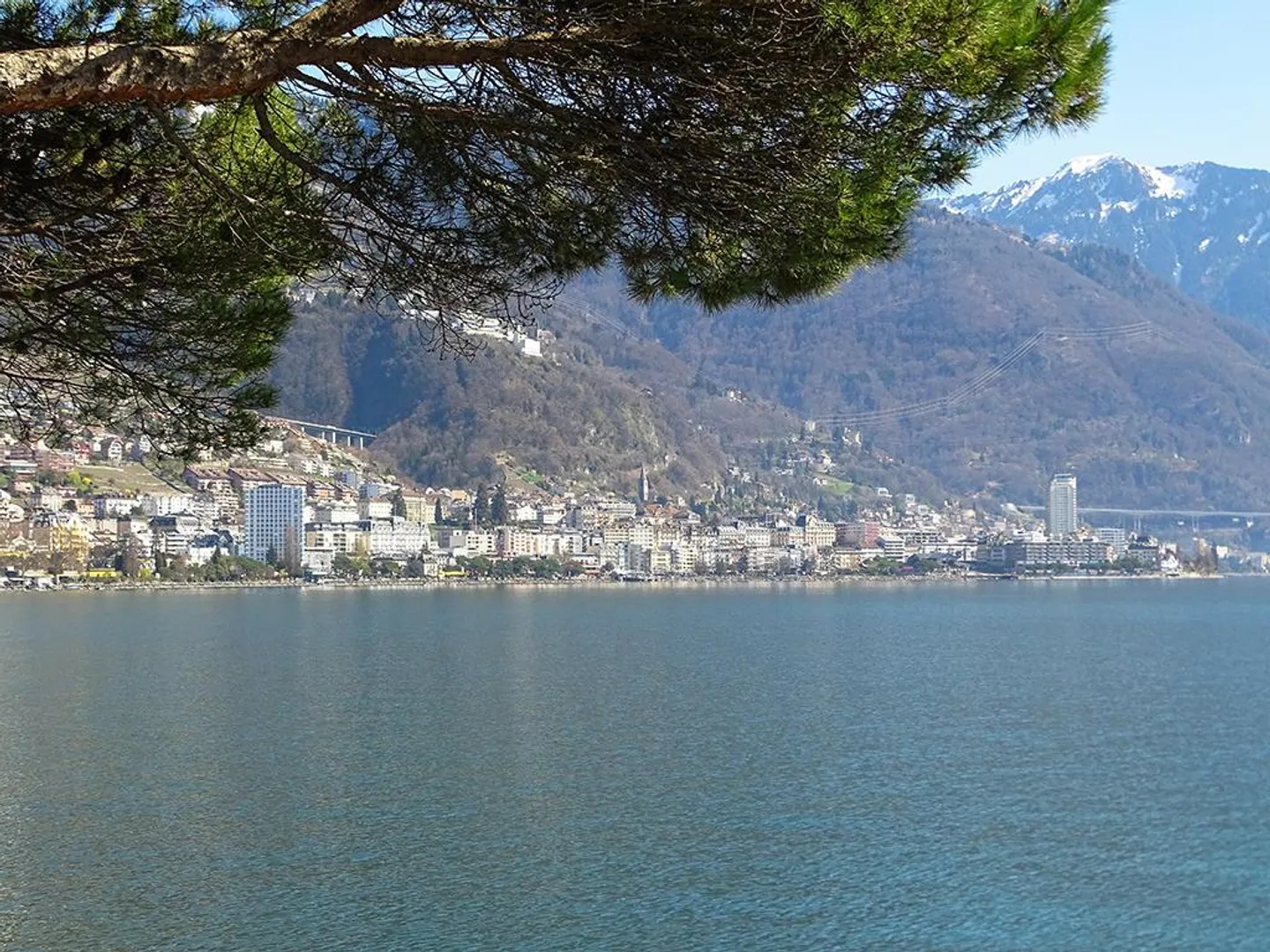 CLARENS - MAGNIFICO APPARTAMENTO DA INVESTIMENTO - 2,5 LOCALI - Foto 2 di 3