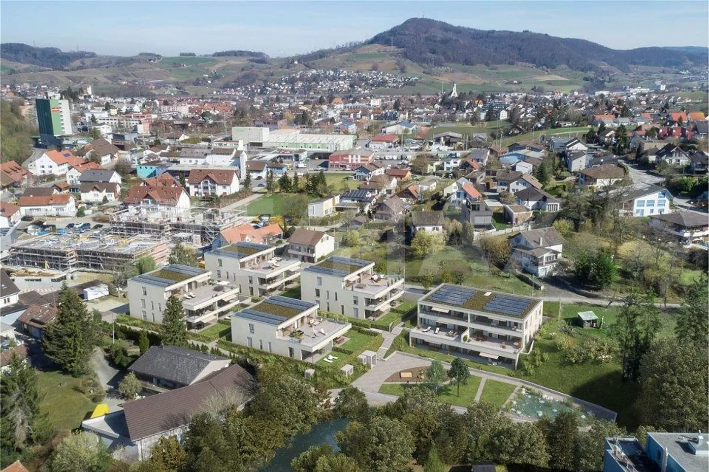 Quiet and stylish living by the stream - Photo 6 of 6