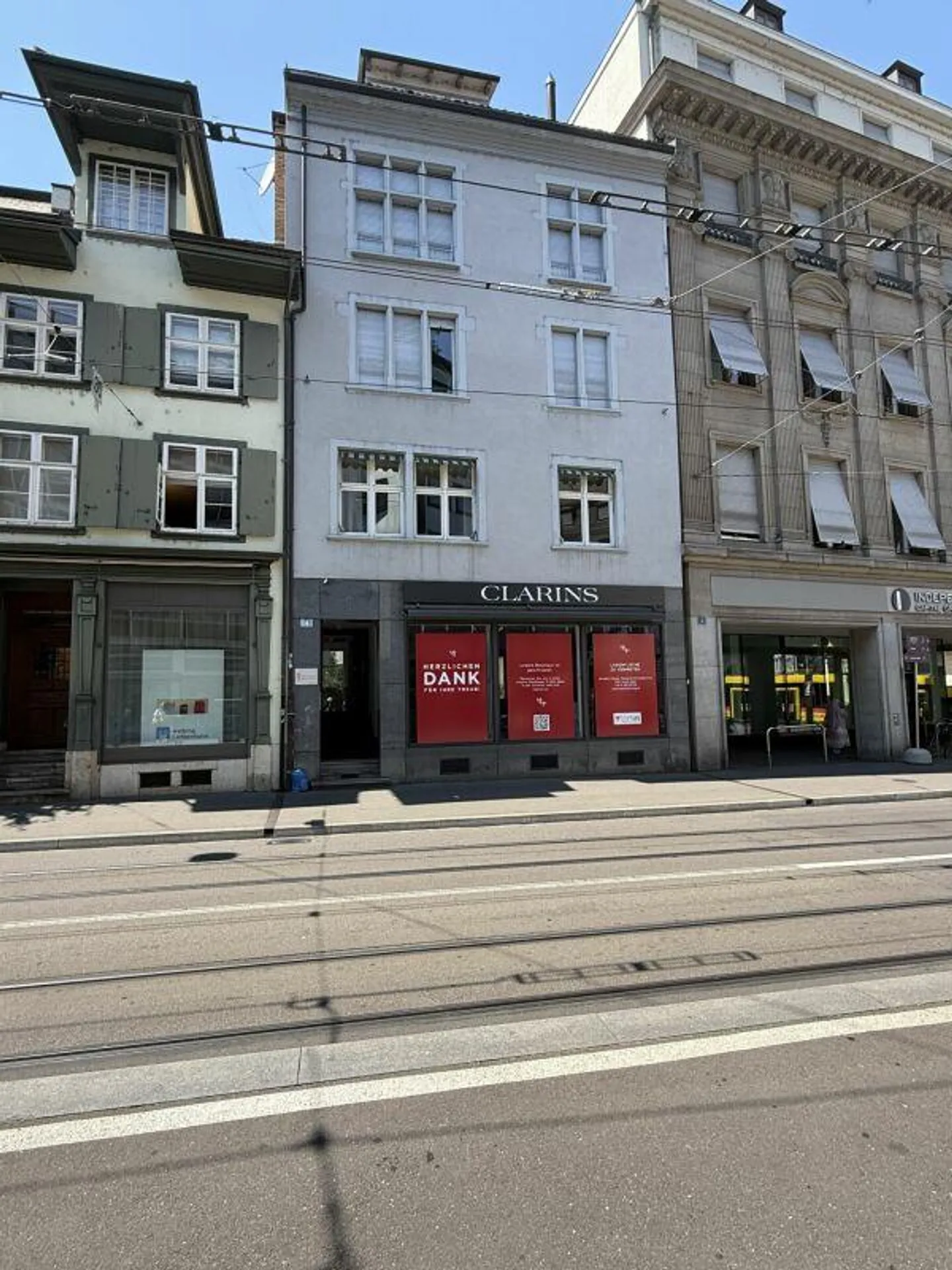 Retail space in prime city location - Photo 9 of 9