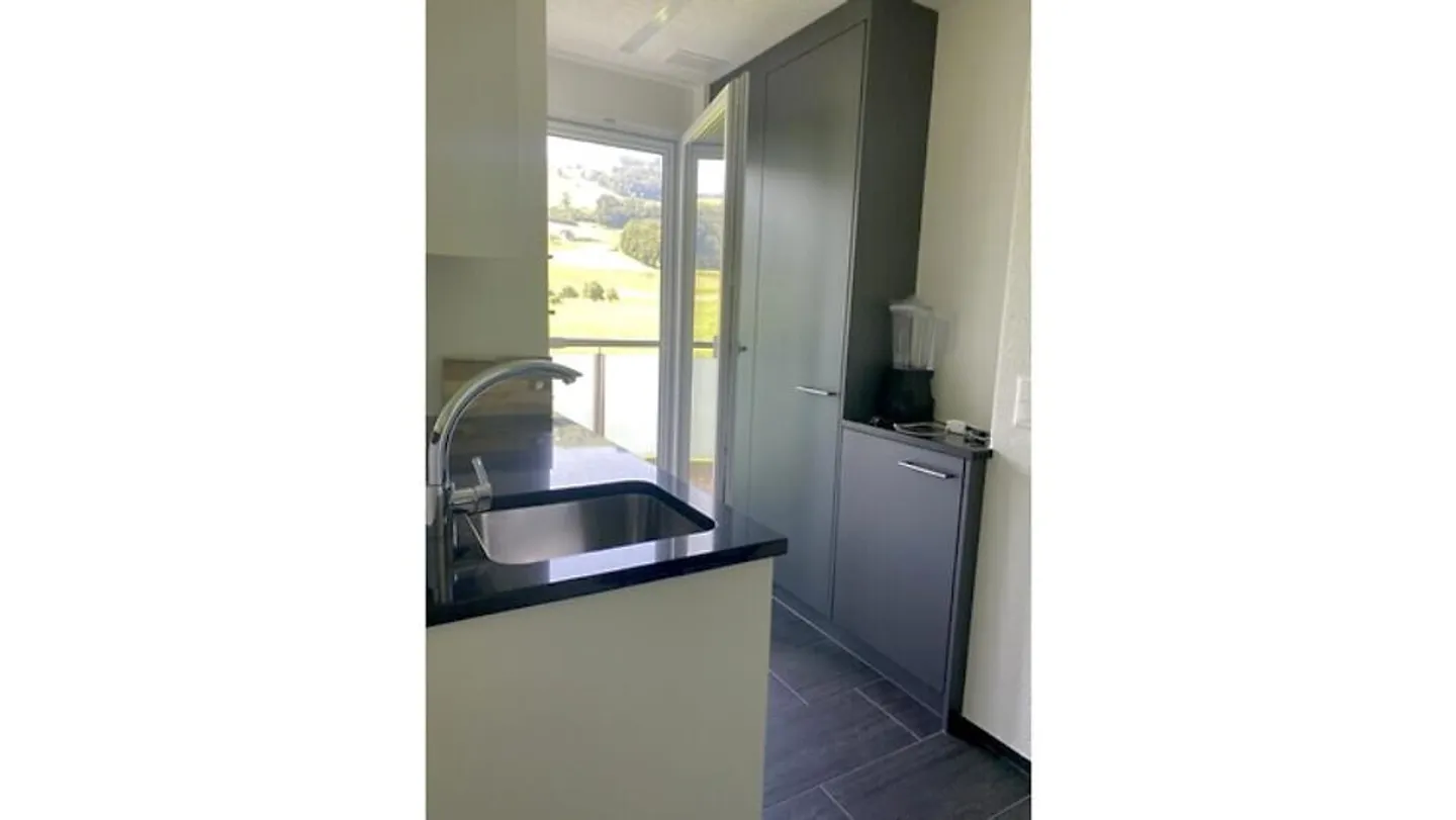 STUDIO IN ALTENDORF (SZ), FURNISHED, TEMPORARY - Photo 4 of 8