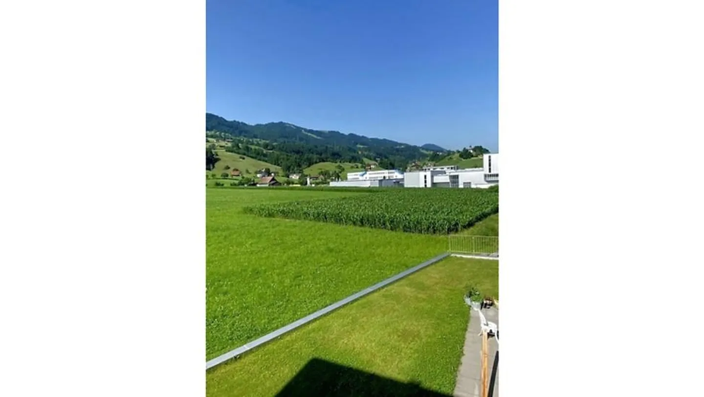 STUDIO IN ALTENDORF (SZ), FURNISHED, TEMPORARY - Photo 7 of 8