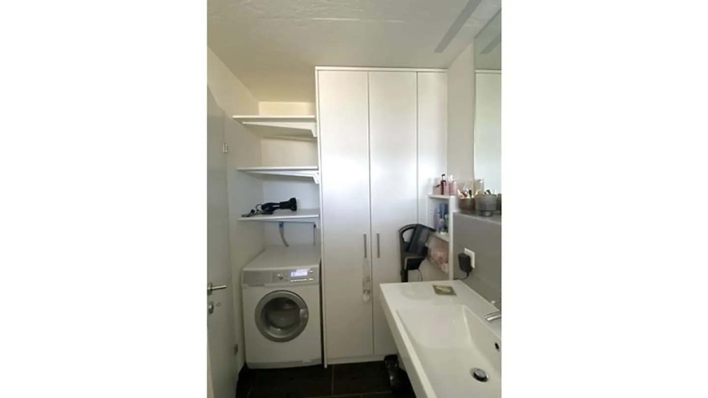 STUDIO IN ALTENDORF (SZ), FURNISHED, TEMPORARY - Photo 6 of 8