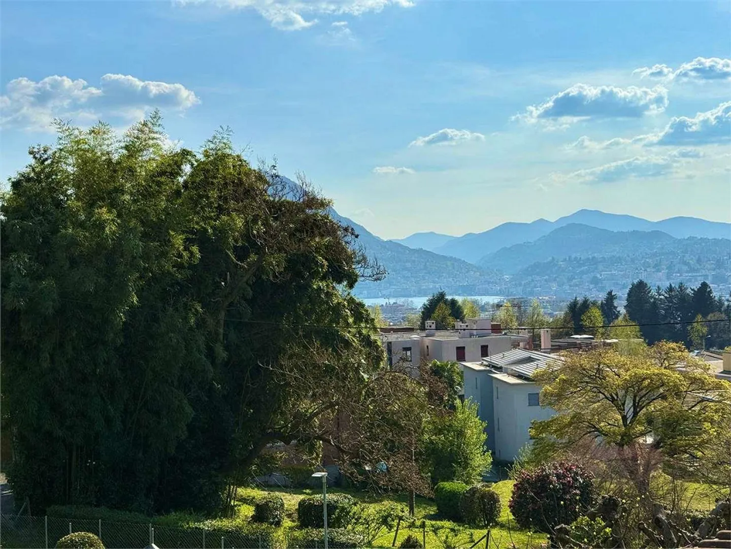 Appartement 5'5 in Pregassona mit offener Aussicht - Foto 1 von 13