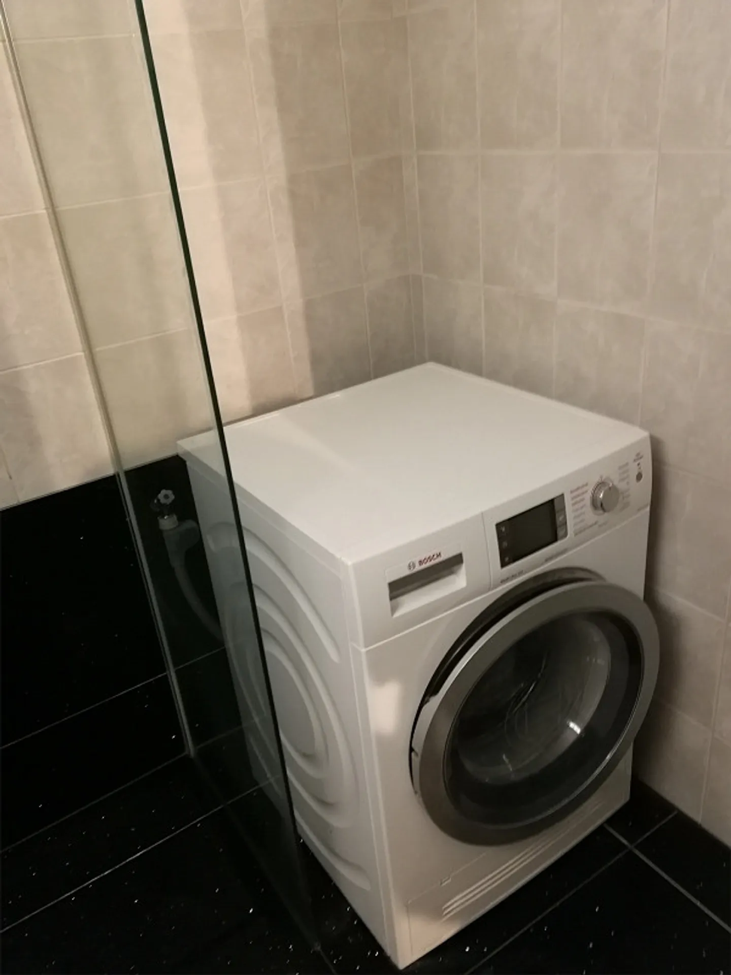 Incantevole appartamento mansardato di 3 stanze in una posizione tranquilla - Foto 7 di 15