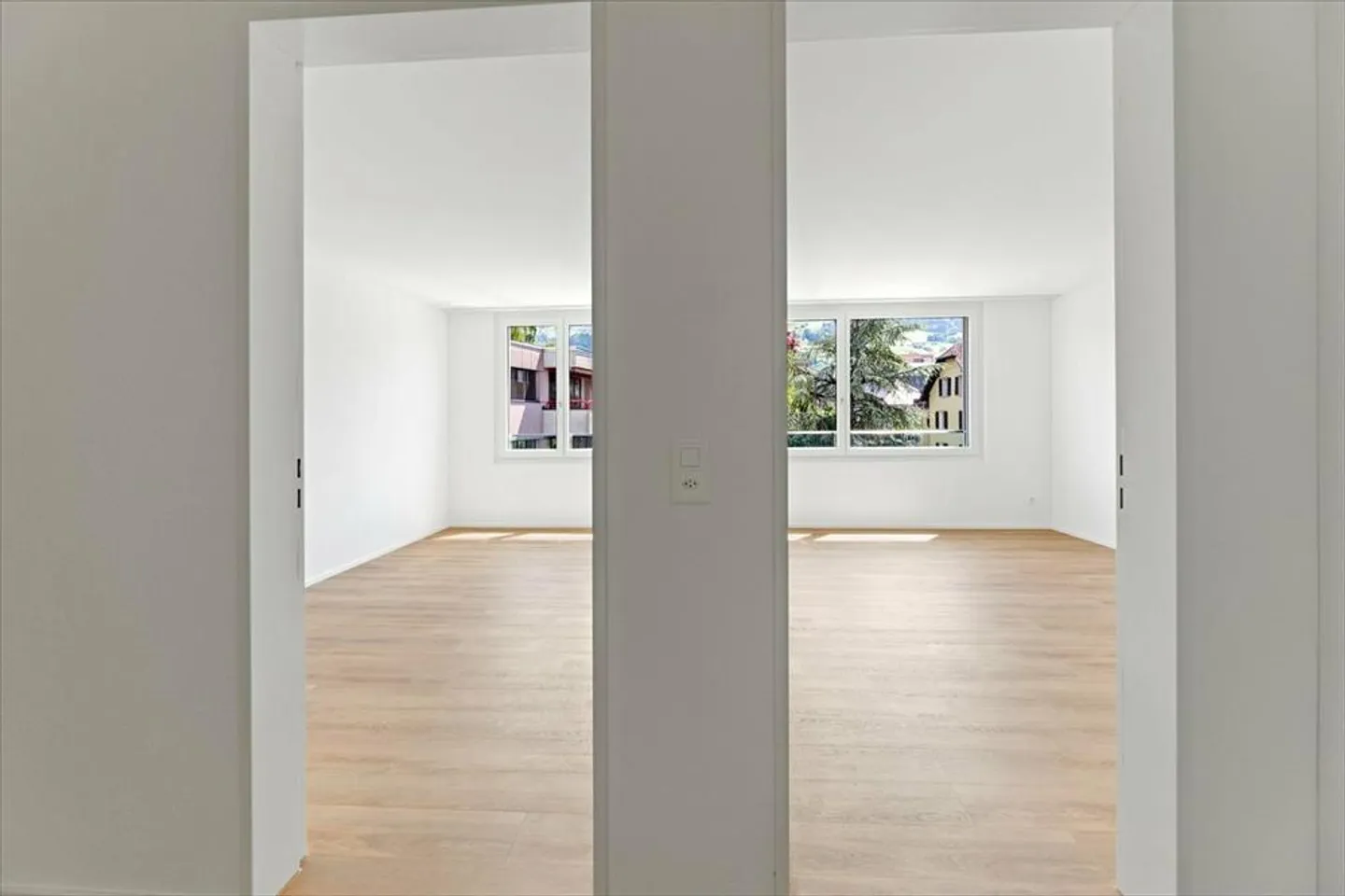 Vivere in un edificio moderno e luminoso - Nel cuore di Lachen! - Foto 4 di 7