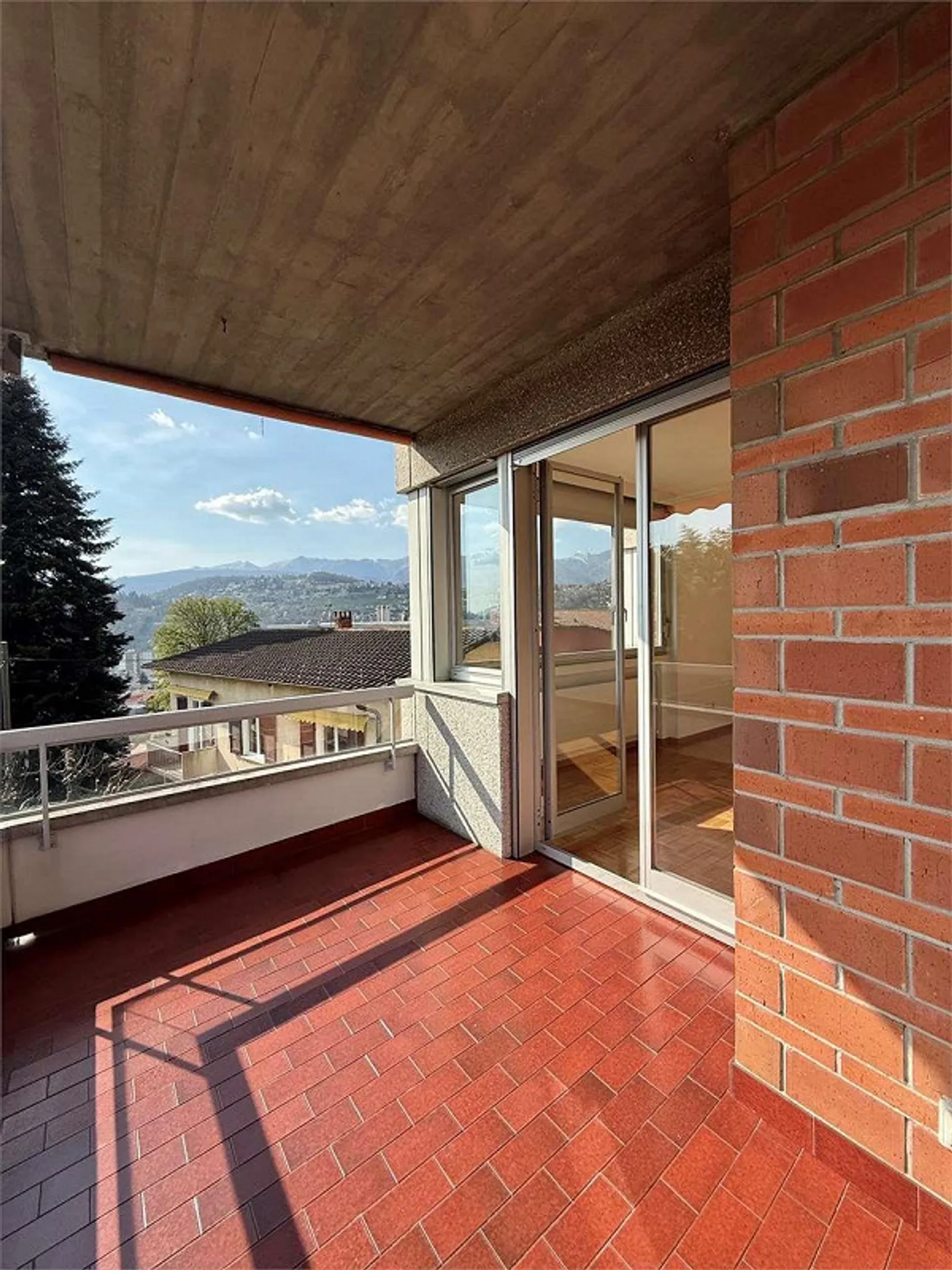 Appartement 5'5 in Pregassona mit offener Aussicht - Foto 6 von 13