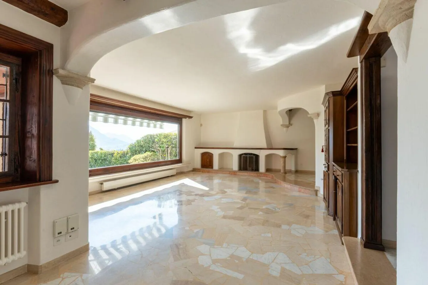 Elegantes Mittelmeervilla mit atemberaubendem Blick auf den Luganer Golf - Foto 5 von 23