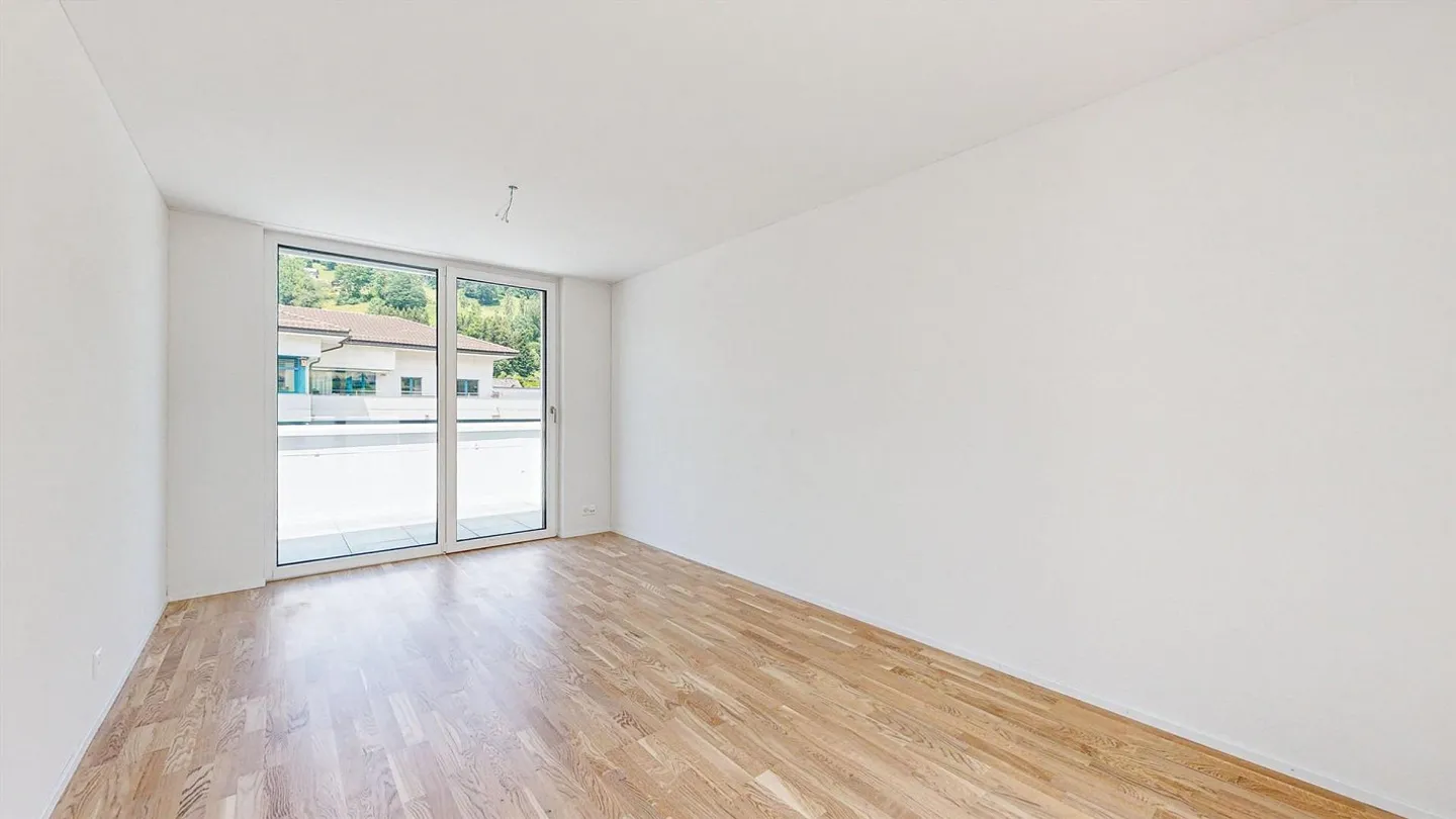 Take off and land in residential happiness! - Photo 7 of 13