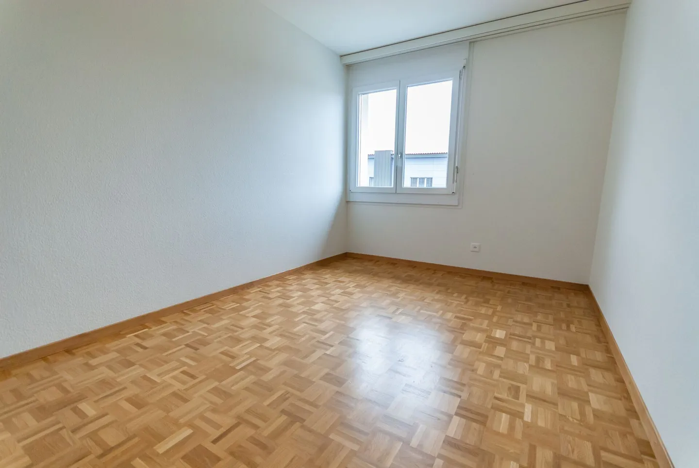 Attractive 4-room apartment with balcony - Photo 8 of 9