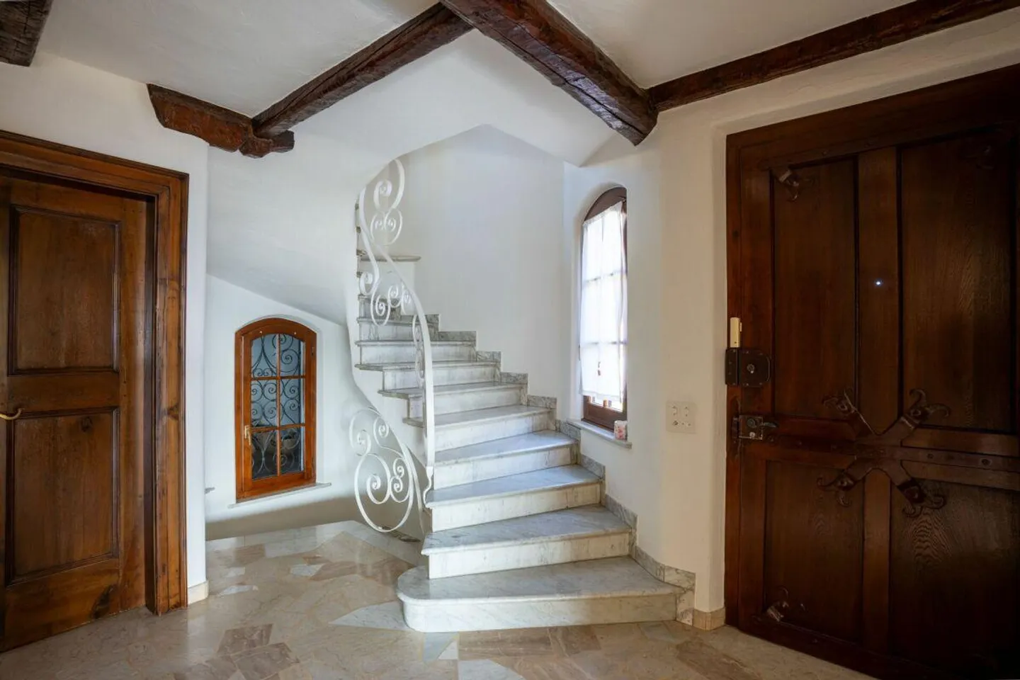 Elegantes Mittelmeervilla mit atemberaubendem Blick auf den Luganer Golf - Foto 7 von 23